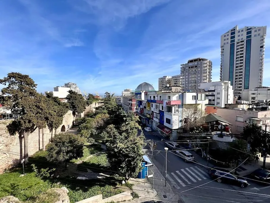 Contatti di Top Location Apartment In Durres