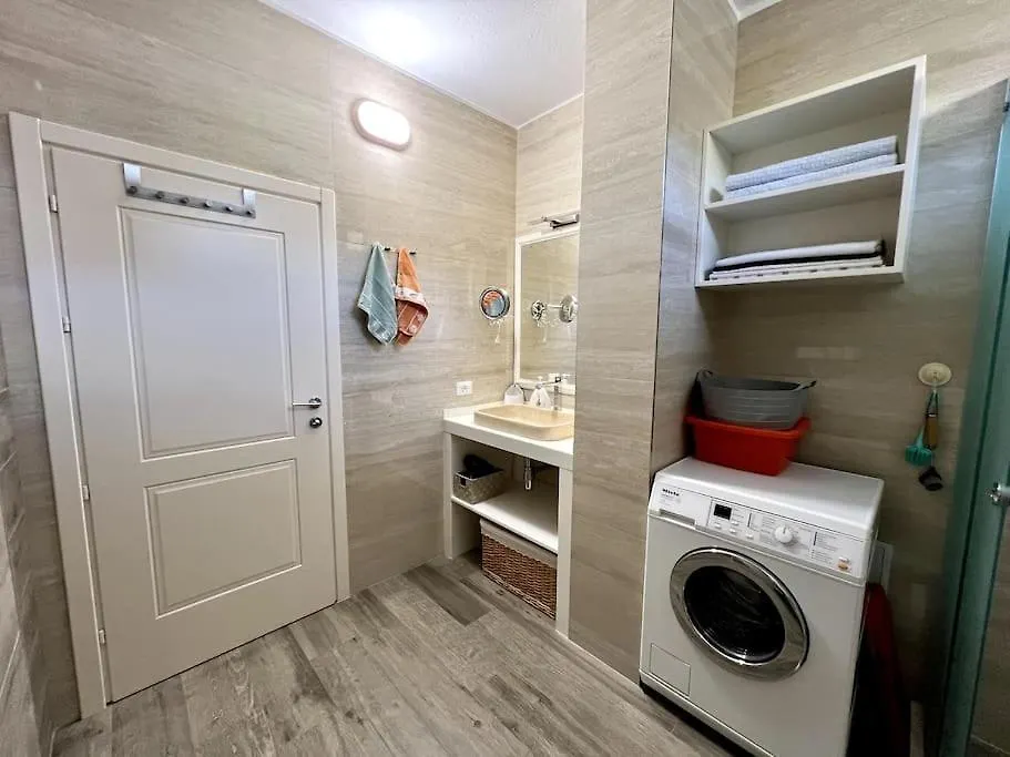 Top Location Apartment In Durrës