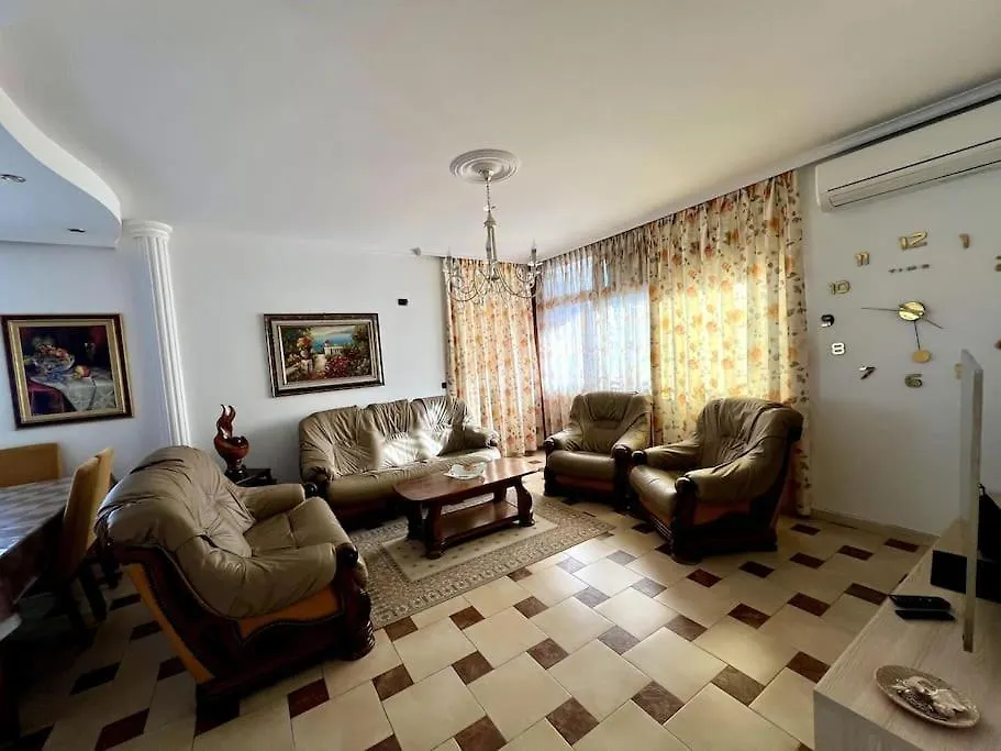 Top Location Apartment In Dıraç