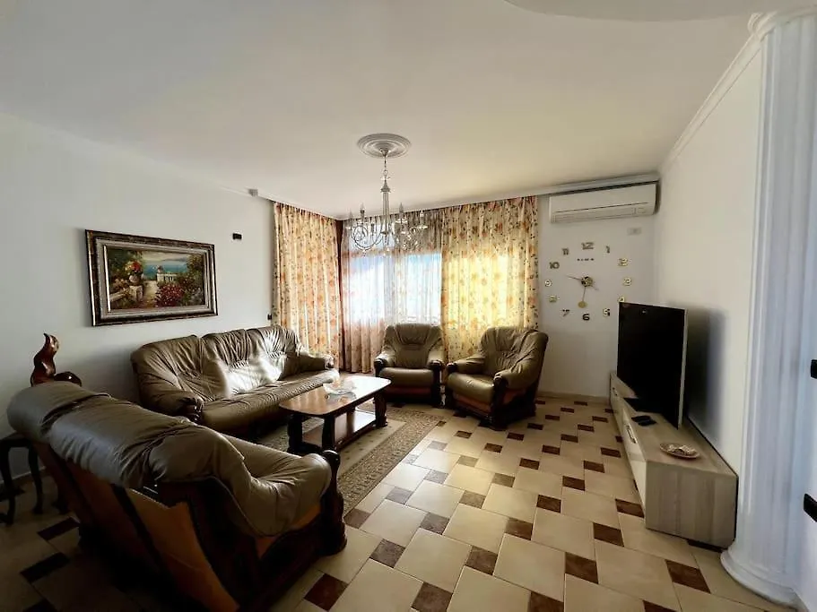 Top Location Apartment In Dıraç