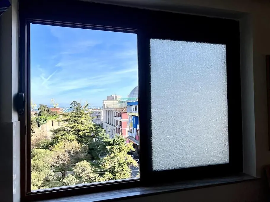 Top Location Apartment In Dıraç 0*,