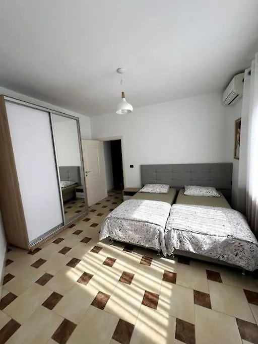 Top Location Apartment In Durrës